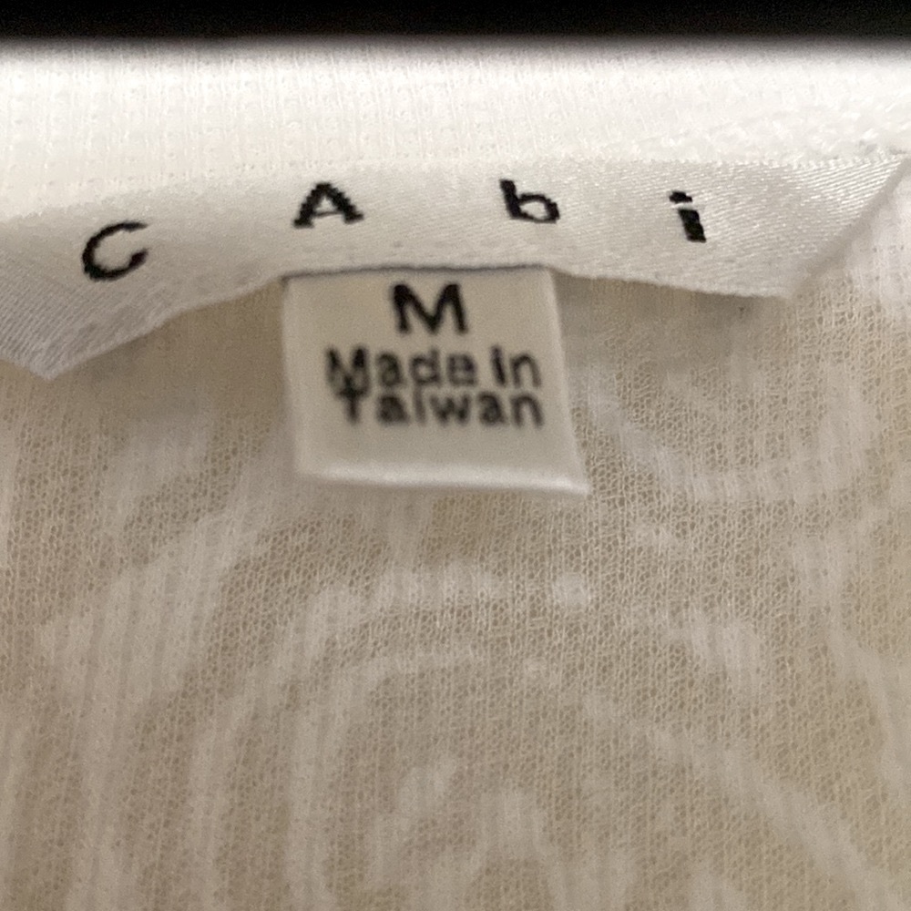Cabi white, lace designed feminine blouse. - Picture 5 of 6